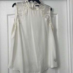 Zac & Rachel. Cream Lace Accent Blouse. Size XL.